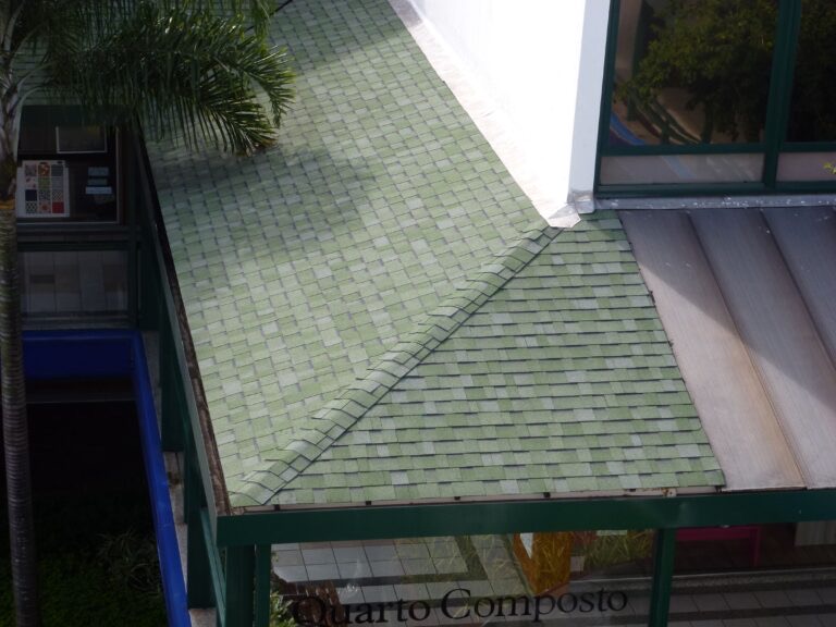 Cobertura em telhas shingle